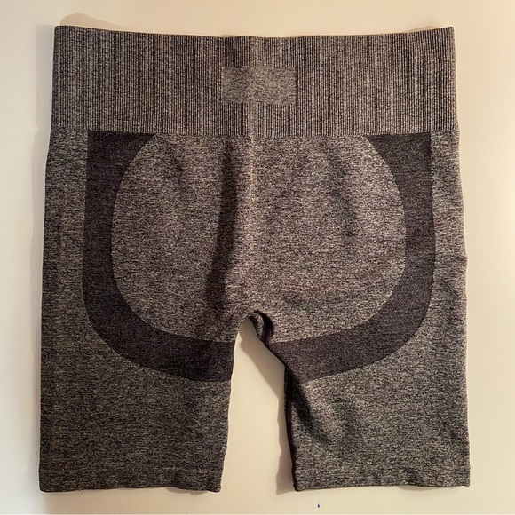 Biker Shorts Grey and Black Size L to XL - Picture 5 of 5